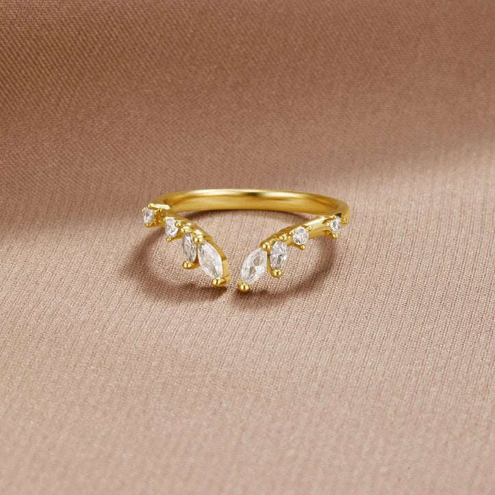 Peace - Crystal Gold Vine Ring